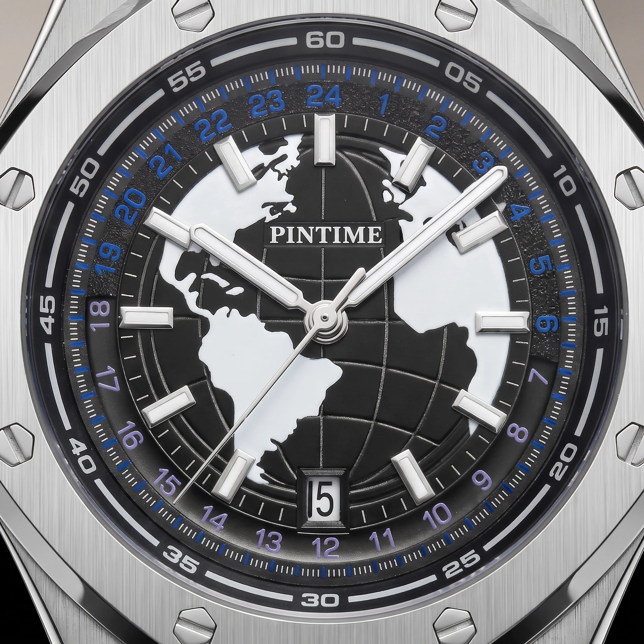 Pintime World Map PT:2665 makro detalj brojčanika sa mapom svijeta